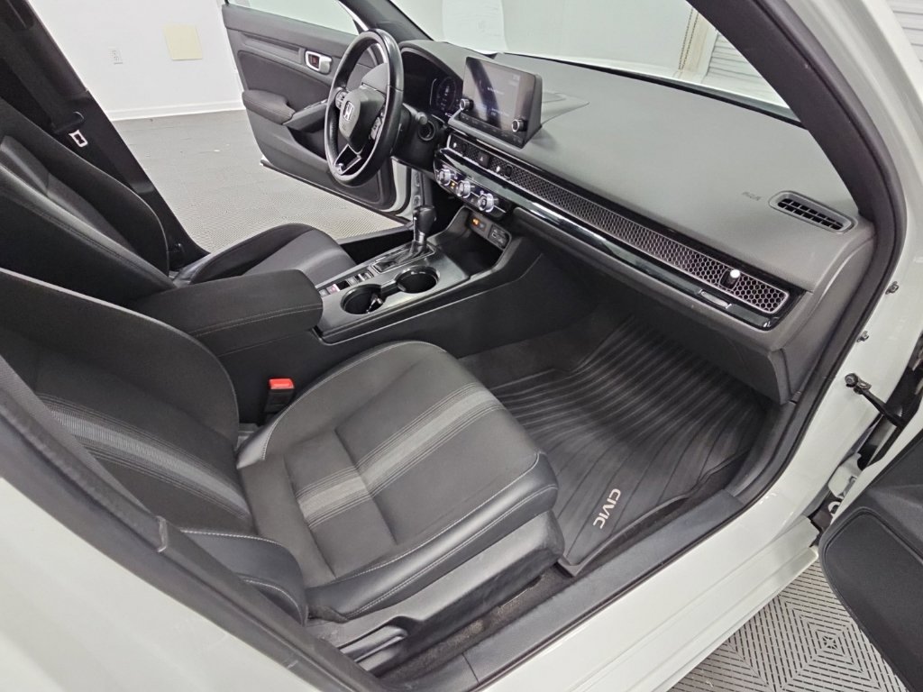 Used 2023 Honda Civic Sport image 32