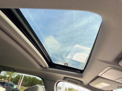 Used 2019 Honda CR-V EX image 8