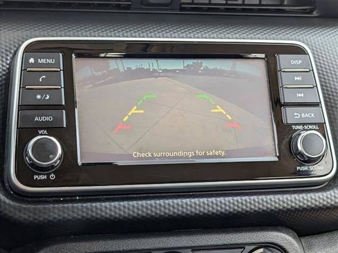 Used 2022 Nissan Kicks S FWD image 13