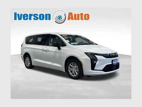 New 2027 Chrysler Pacifica Select FWD image 1