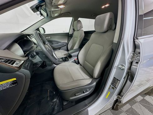 Used 2017 Hyundai Santa Fe SE image 23