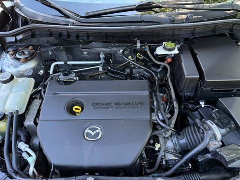 Used 2010 MAZDA MAZDA3 i Touring FWD image 17
