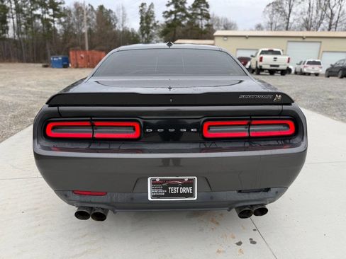 Used 2015 Dodge Challenger R/T Scat Pack w/ Scat Pack Appearance Package image 8