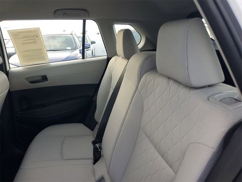 Used 2023 Toyota Corolla Cross L image 12