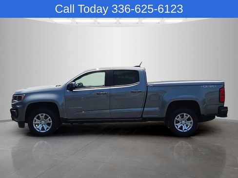 Used 2022 Chevrolet Colorado LT AWD/4WD image 2