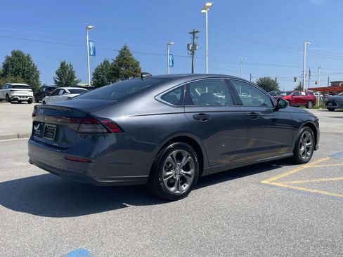 Used 2023 Honda Accord EX image 6
