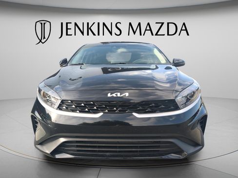 Used 2023 Kia Forte LXS w/ LXS Technology Package FWD image 9