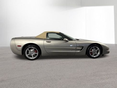 Used 2001 Chevrolet Corvette Convertible w/ Preferred Equipment Group2 image 26