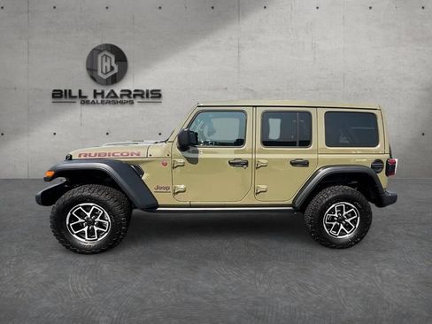 Used 2025 Jeep Wrangler Unlimited Rubicon w/ Convenience Group AWD/4WD image 10