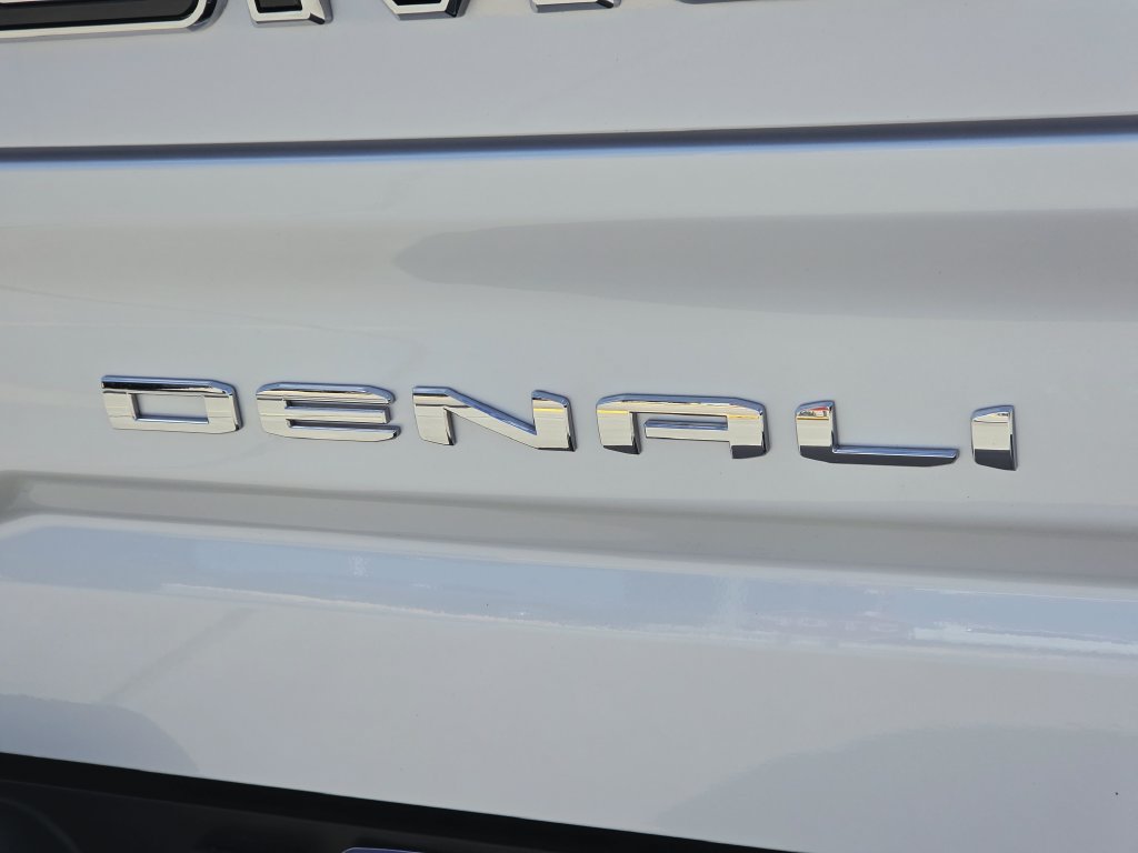 Used 2024 GMC Sierra 1500 Denali Ultimate AWD/4WD image 9