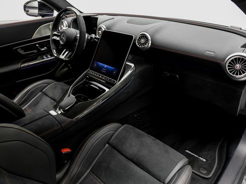 Used 2024 Mercedes-Benz SL 63 AMG 4MATIC image 17