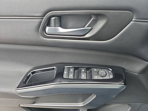 Used 2023 Nissan Pathfinder SL w/ SL Premium Package image 33