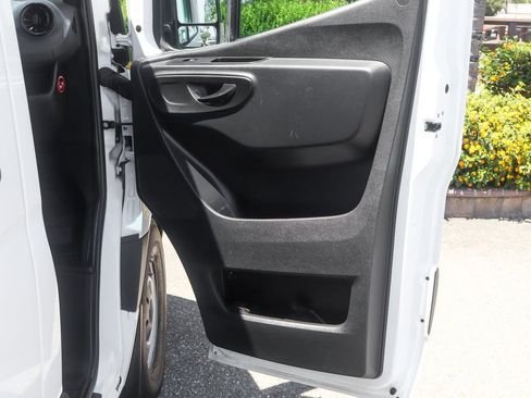 Used 2020 Mercedes-Benz Sprinter 2500 image 38