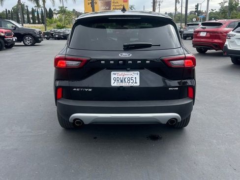 Used 2025 Ford Escape Active image 11