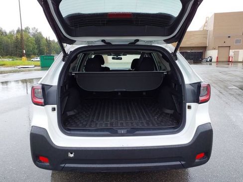 Used 2025 Subaru Outback Premium AWD/4WD image 23