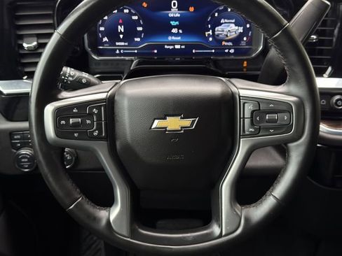 Used 2024 Chevrolet Silverado 1500 LT w/ Z71 Off-Road Package AWD/4WD image 15