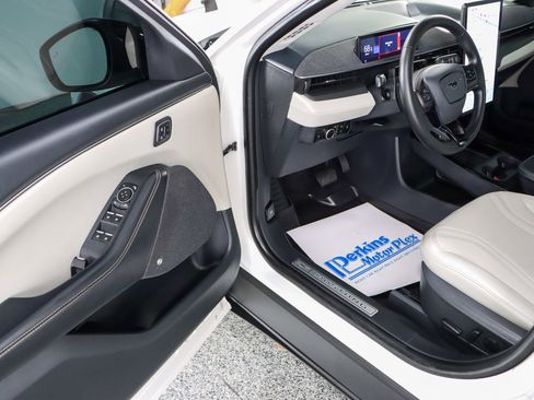 Used 2023 Ford Mustang Mach-E Premium image 3