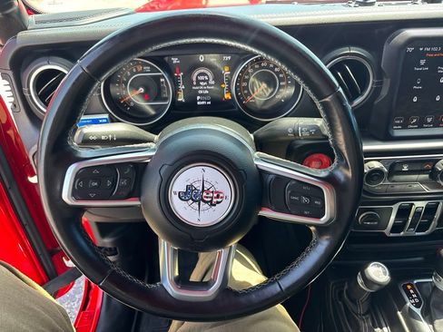 Used 2020 Jeep Gladiator Overland AWD/4WD image 21