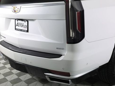 Used 2024 Cadillac Escalade ESV Premium Luxury w/ LPO, Floor Liner Package AWD/4WD image 53