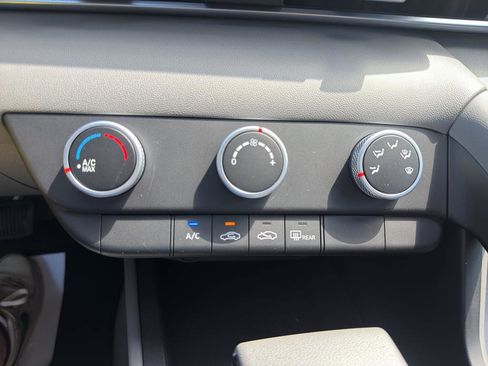 New 2026 Hyundai Elantra SE FWD image 19
