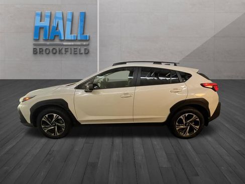 Used 2024 Subaru Crosstrek 2.0i Premium w/ Popular Package #3 image 2