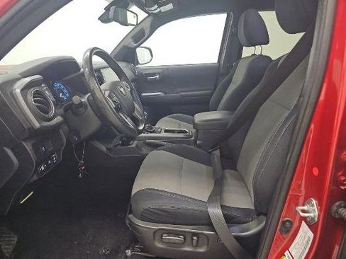 Used 2021 Toyota Tacoma TRD Sport image 7