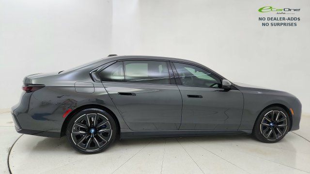 Used 2023 BMW i7 xDrive60 AWD/4WD image 6