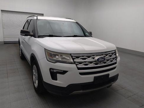 Used 2019 Ford Explorer XLT w/ Equipment Group 201A FWD image 14