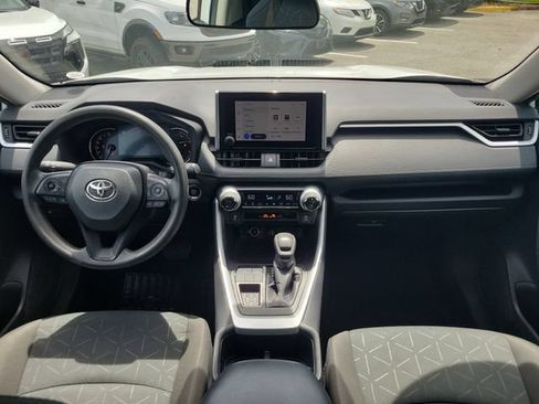 Used 2024 Toyota RAV4 XLE FWD image 15