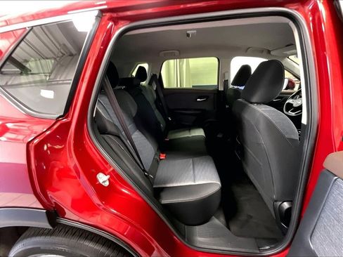 Certified 2023 Nissan Rogue SV AWD/4WD image 16