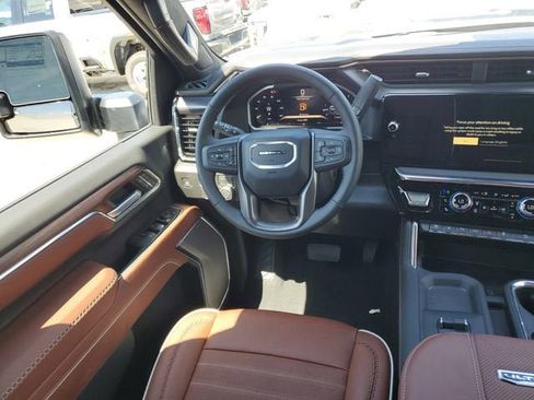 New 2026 GMC Sierra 3500 Denali Ultimate AWD/4WD image 14