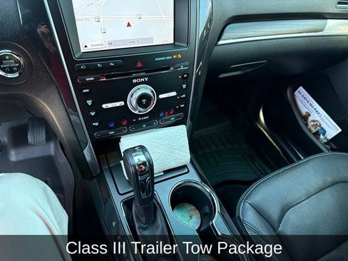 Used 2017 Ford Explorer Limited w/ Equipment Group 301A FWD image 6