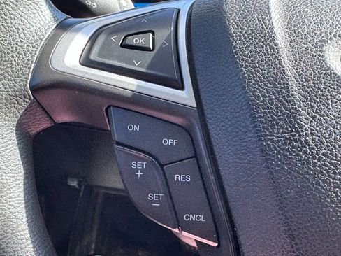 Used 2013 Ford Fusion SE FWD image 19
