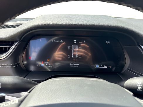 New 2025 Jeep Grand Cherokee Laredo X w/ Luxury Tech Group I image 13