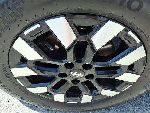 Used 2026 Hyundai Santa Cruz SEL AWD/4WD image 11