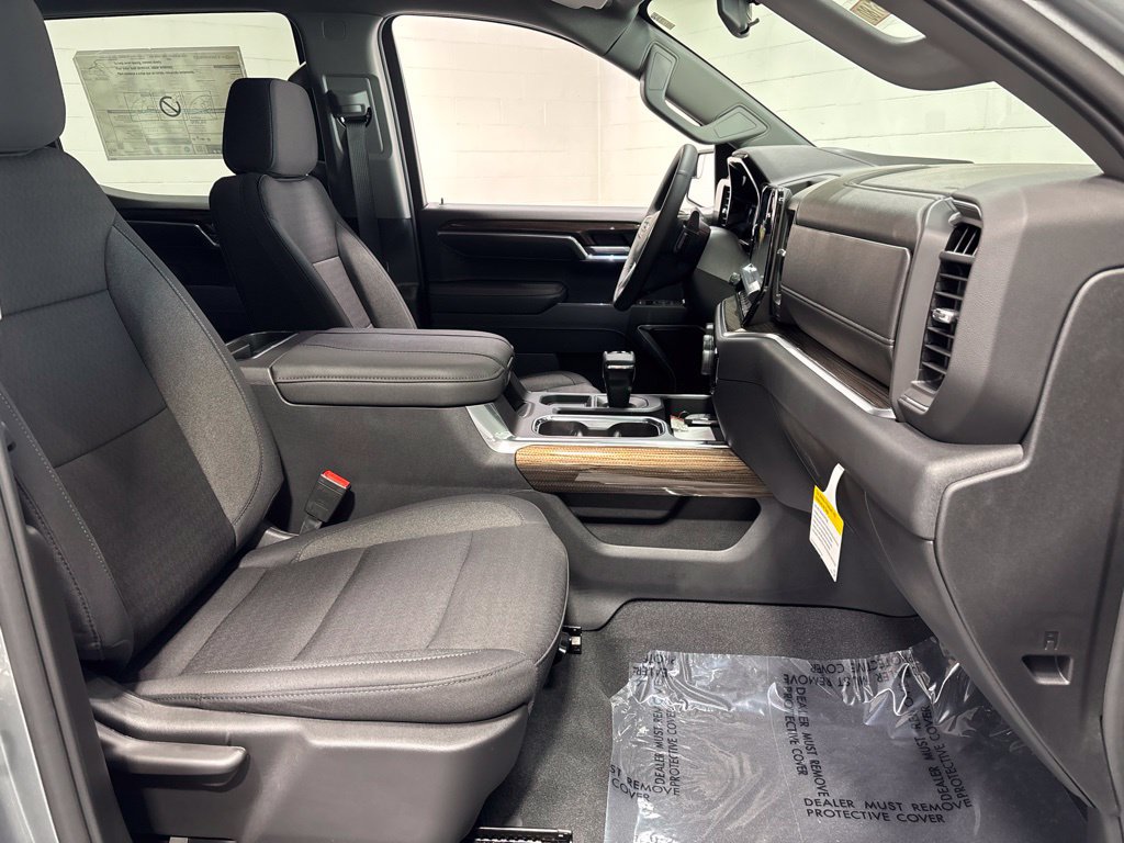 New 2026 Chevrolet Silverado 1500 RST AWD/4WD image 10