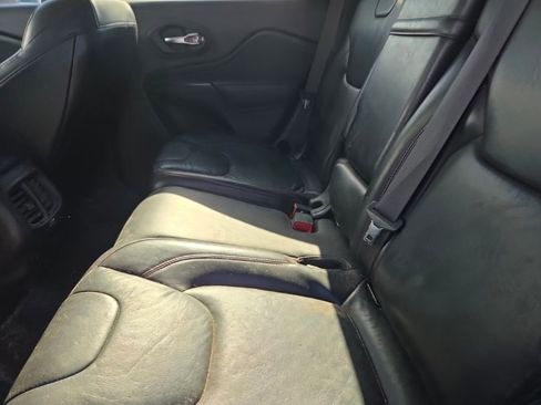Used 2015 Jeep Cherokee Trailhawk w/ Leather Interior Group AWD/4WD image 10