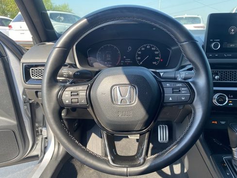 Used 2023 Honda Civic Sport image 17