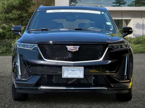 Certified 2025 Cadillac XT6 Sport w/ Platinum Package AWD/4WD image 9