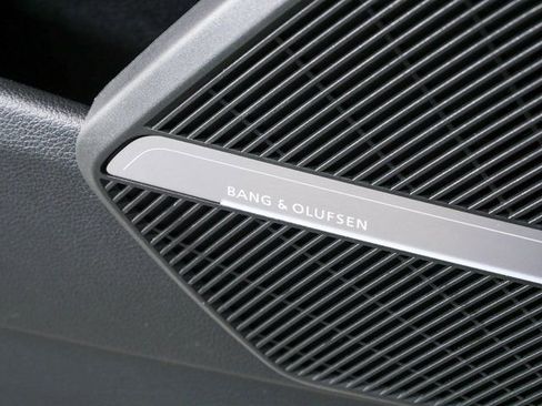Used 2024 Audi Q5 2.0T Premium Plus w/ Premium Plus Package AWD/4WD image 7