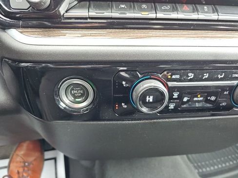 Used 2022 Chevrolet Silverado 1500 LT image 18