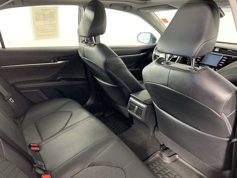 Used 2018 Toyota Camry XSE image 24