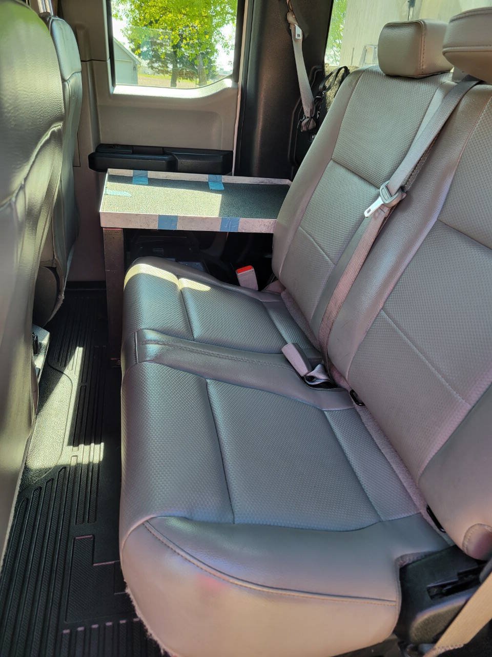Used 2017 Ford F550 4x4 SuperCab Super Duty image 6