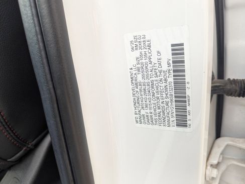 Used 2025 Honda Pilot Black Edition image 37