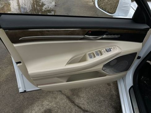 Used 2017 Genesis G90 5.0 Ultimate image 13