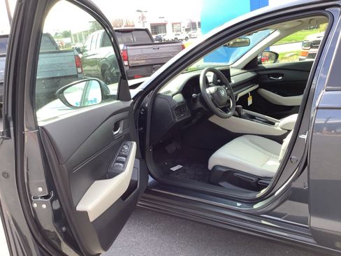 New 2026 Honda Accord LX image 11
