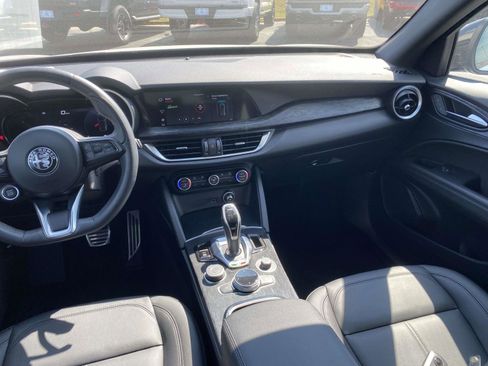 Used 2024 Alfa Romeo Stelvio Sprint image 17