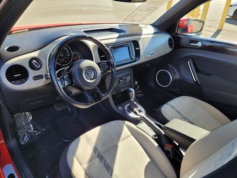 Used 2018 Volkswagen Beetle 2.0T S image 10