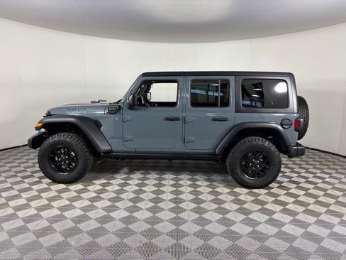 Used 2024 Jeep Wrangler Unlimited image 10