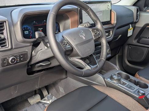 New 2025 Ford Bronco Sport Outer Banks w/ Outer Banks Tech Package+ AWD/4WD image 3
